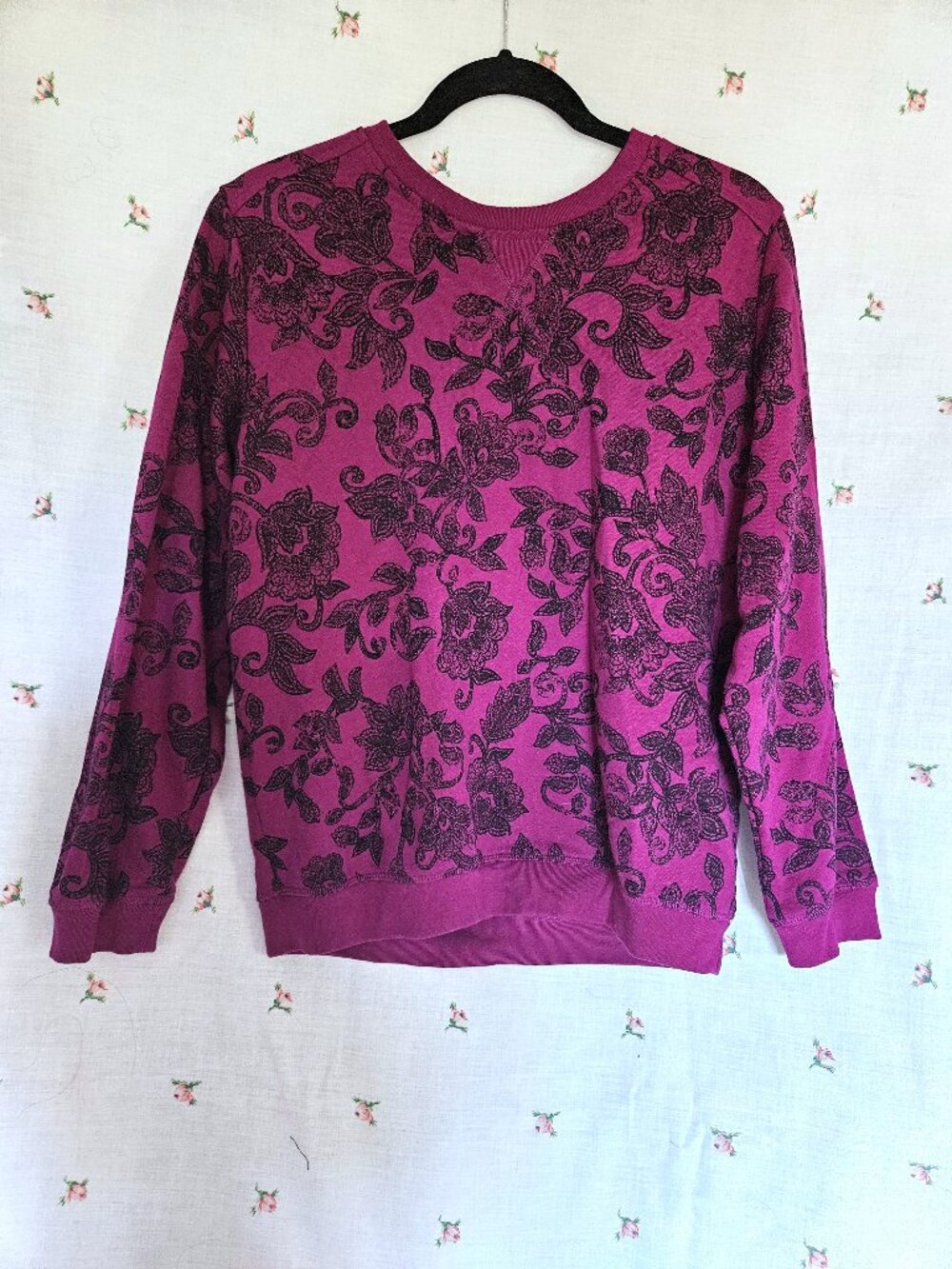 Size M Karen Scott Purple Sweatshirt